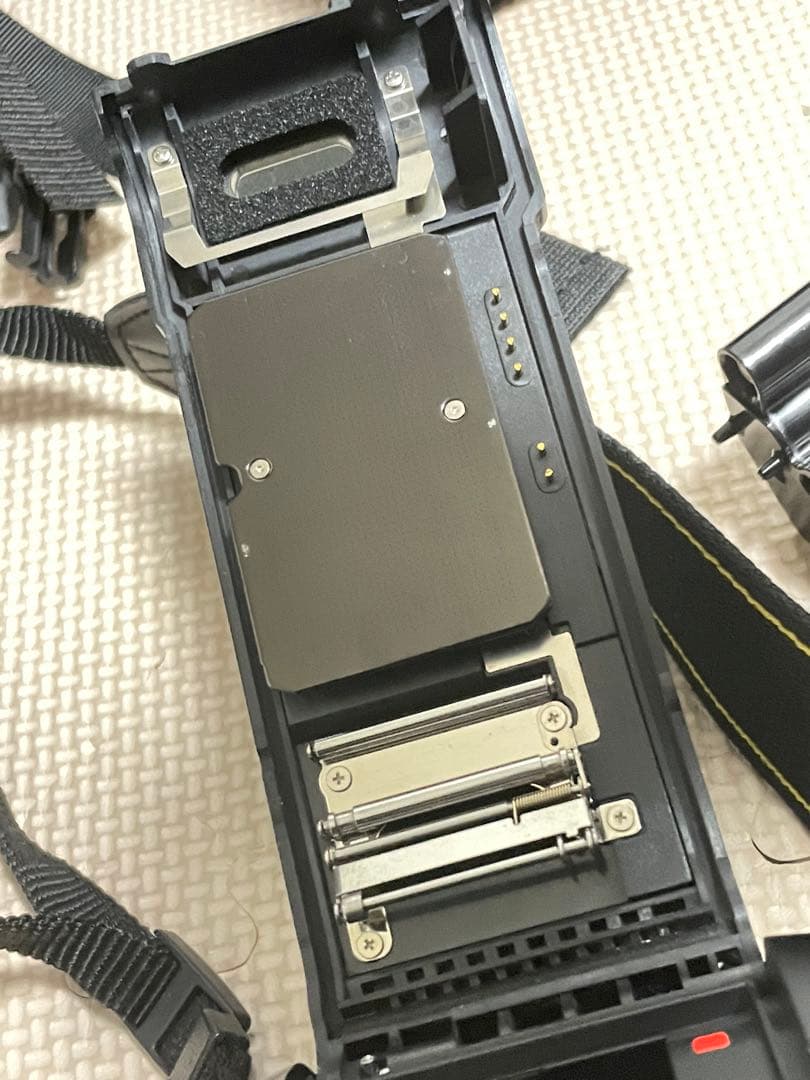 NIKON F100 フィルムカメラ バッテリーグリップ、ストラップ