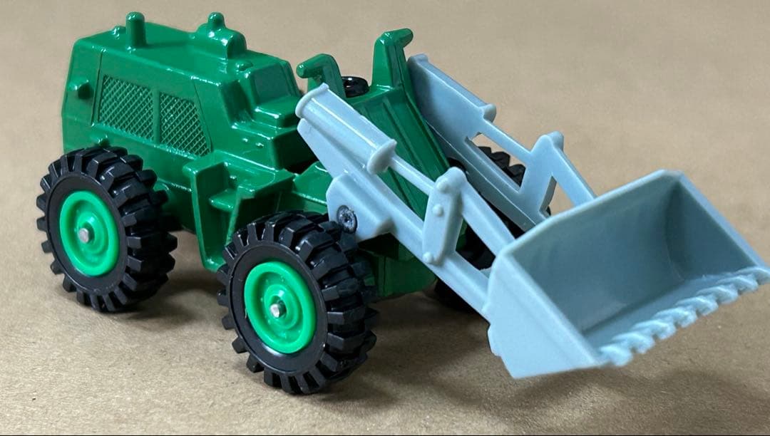 日本製 トミカ 古河 ホイールローダー グリーン