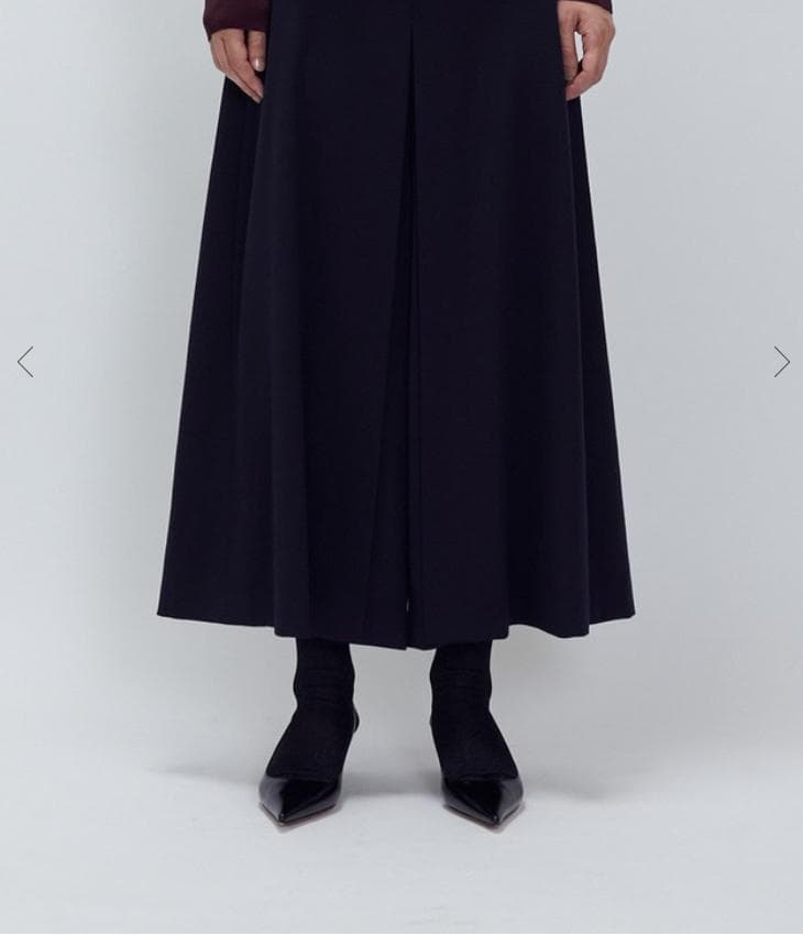 新品 ★半額★1er プルミエ アロンディスモン ウールサテンキュロットパンツ