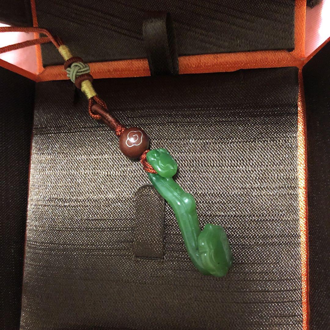 ストラップ宝石 干支を彫刻した水晶アクセサリー】開運 干支水晶根付ストラップ発売