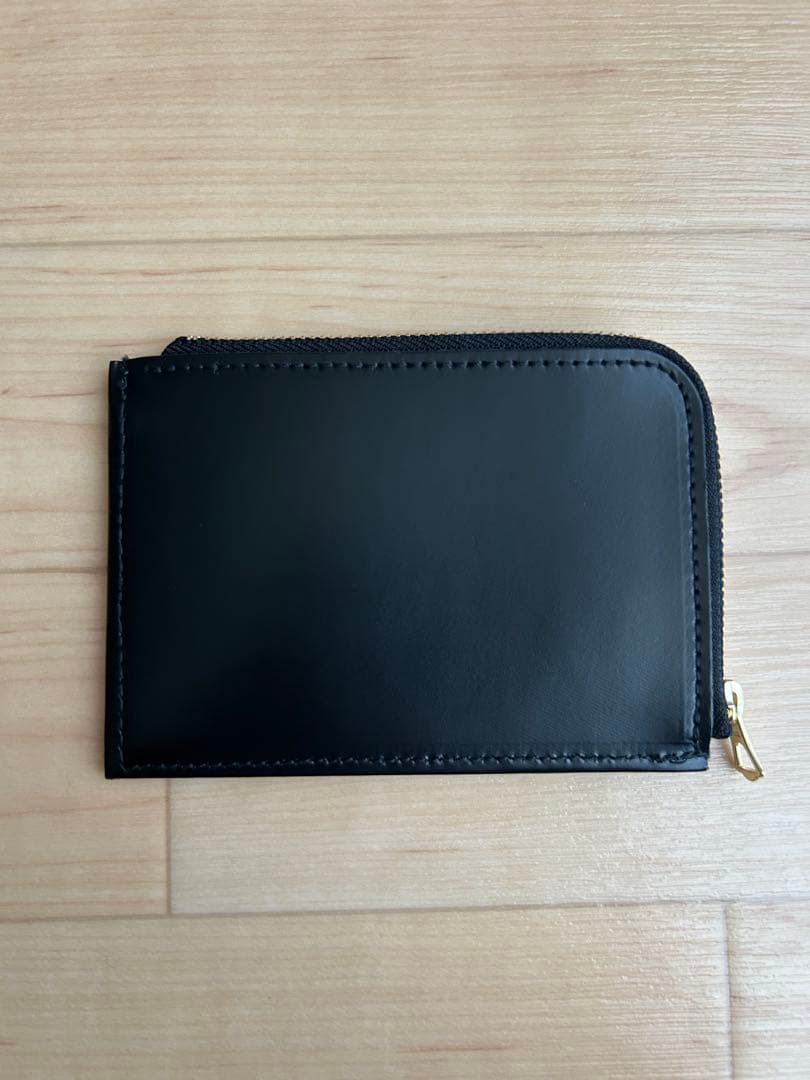 our スリムなレザーミディアム財布