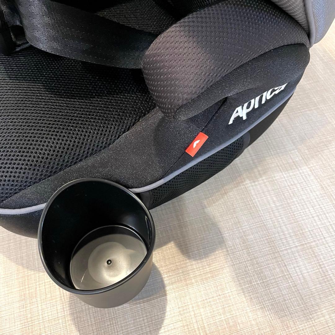 【極美品】Aprica エアグルーヴ チャイルドシート ドリンクホルダー付　黒