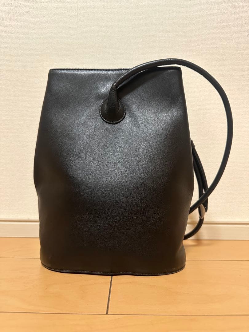 イッセイミヤケ　トートバッグ　ショルダーバッグ　オールレザー　黒　ワンショルダー