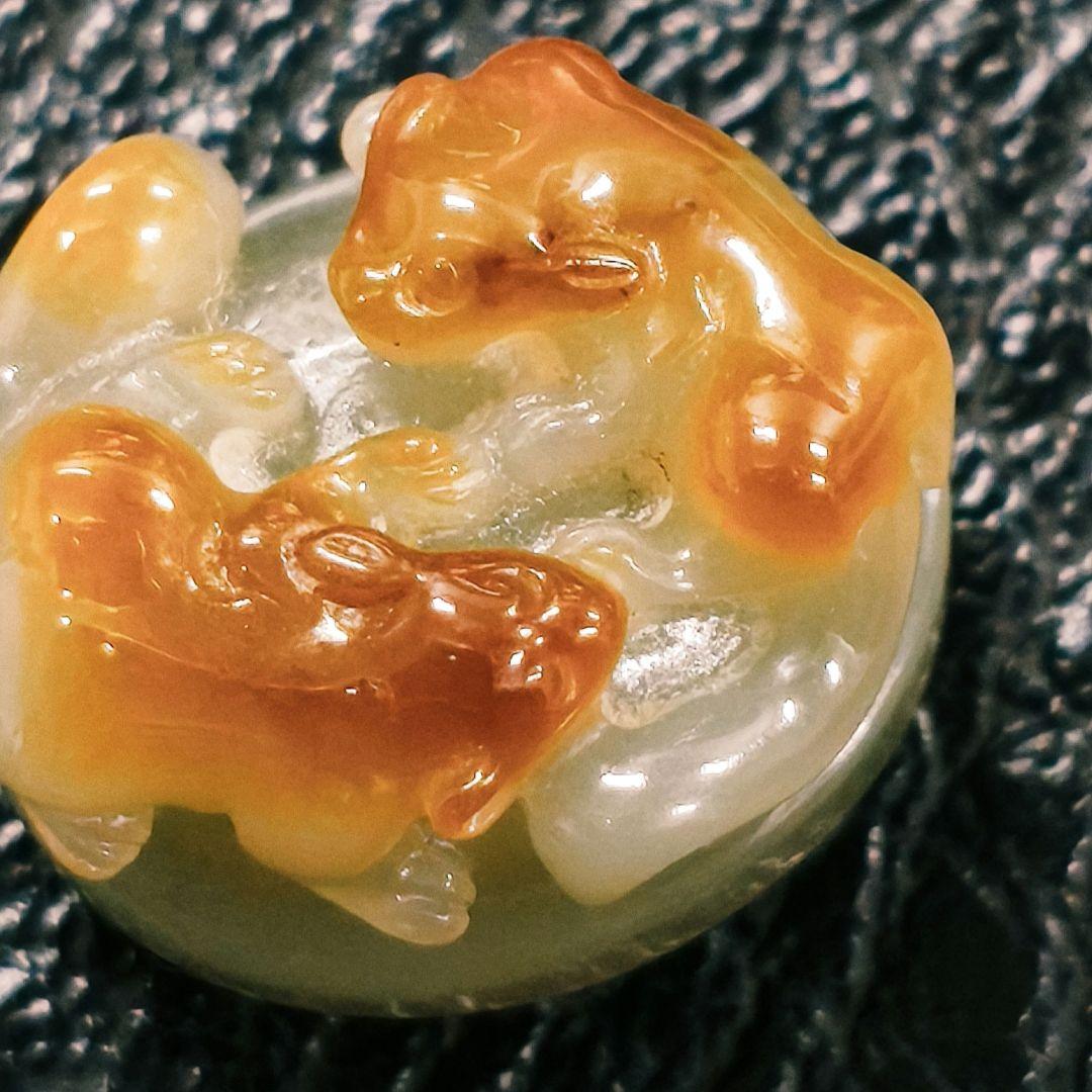 本翡翠】天然ジェダイト 鼻煙壺 氷糯種 陽緑 透過良 結晶有 龍