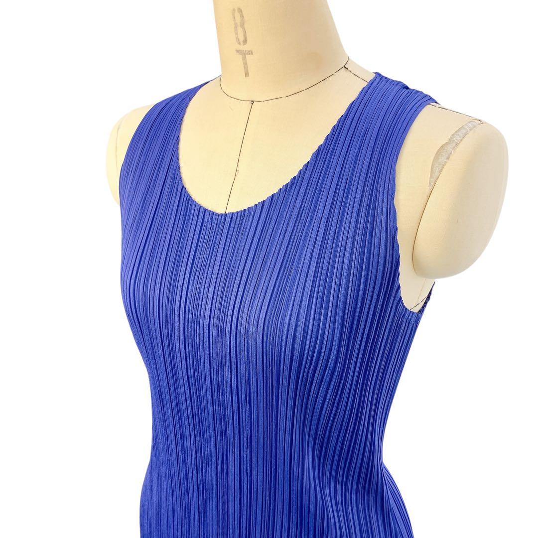 マカ52 超美品 プリーツプリーズ トップス ノースリーブ ブルー