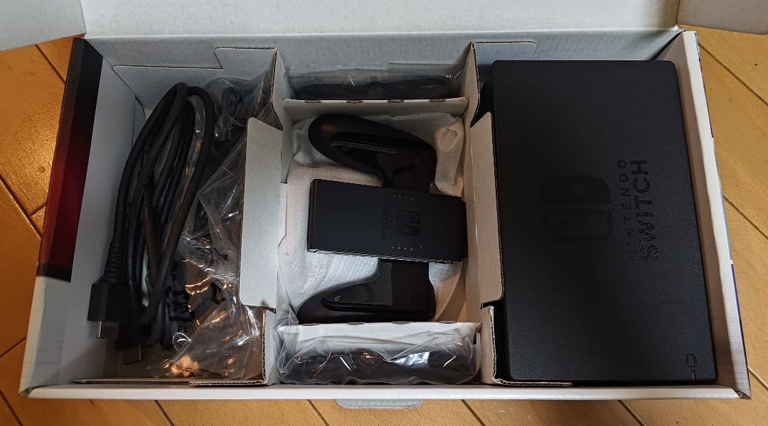 Nintendo Switch 本体 ネオンレッド/ブルー　美品