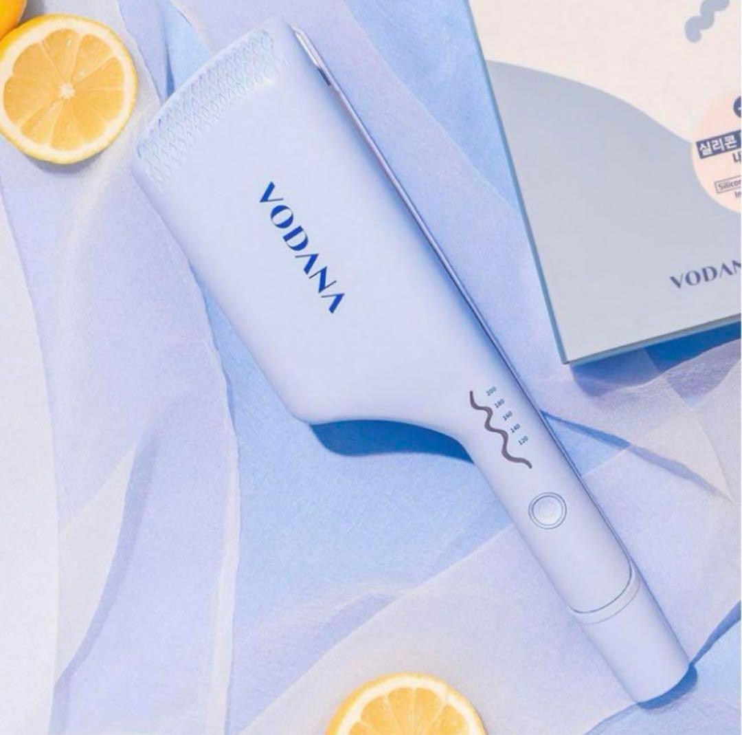 VODANA トリプルフローウェーブアイロン（40mm、クリーミーブルー）