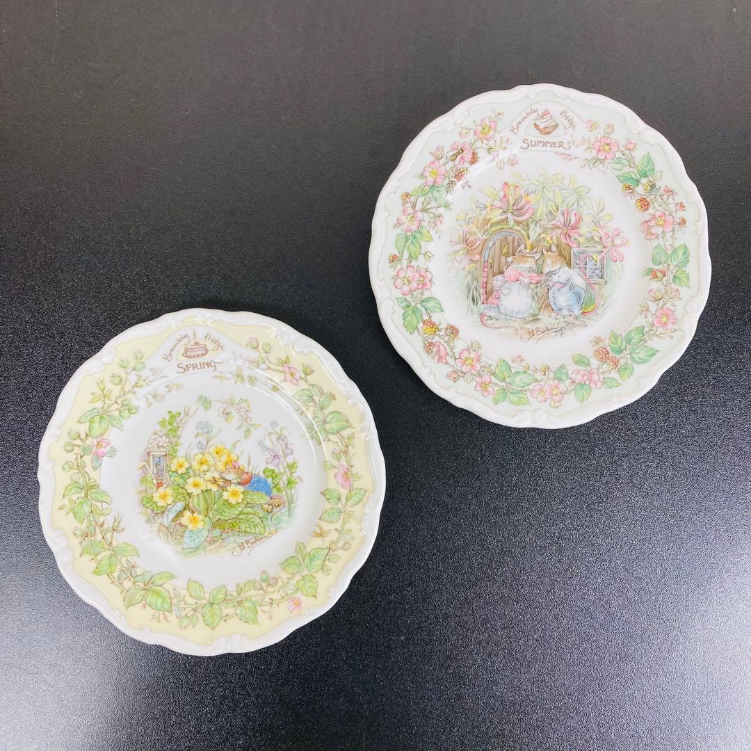 ロイヤルドルトン ブランブリーヘッジ四季シリーズ4枚セット