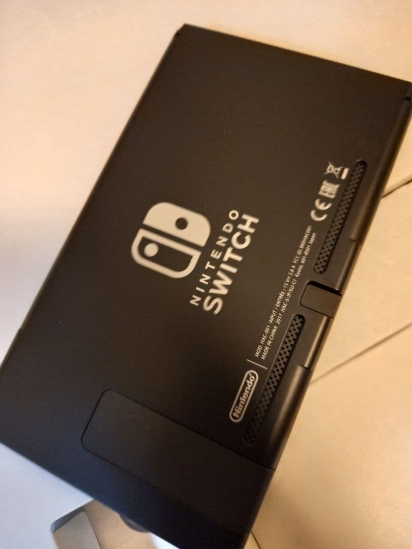 ニンテンドースイッチ 本体 グレー 　一部破損あり