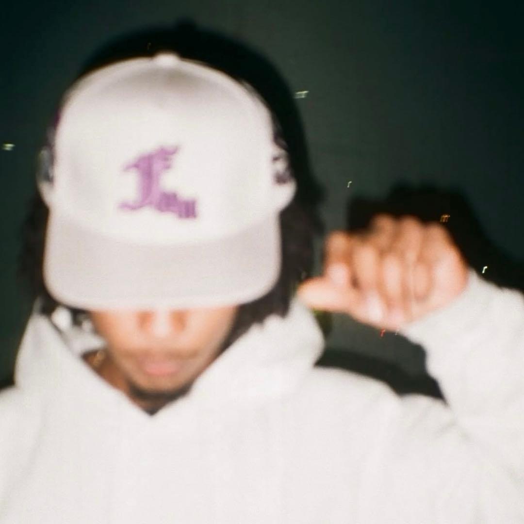 FLEX WIT ME キャップ グレーの通販はau PAY マーケット - 輸入雑貨の