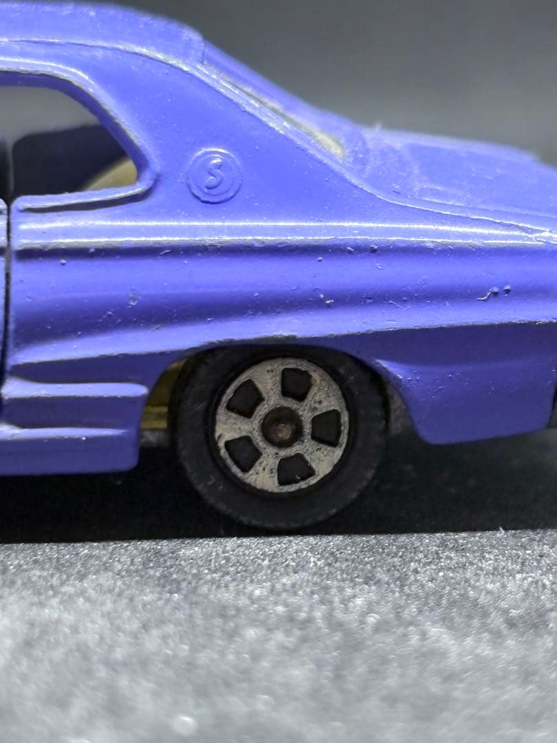 トミカ 日本製 No.21 ニッサン スカイライン HT2000GT 初期カラー