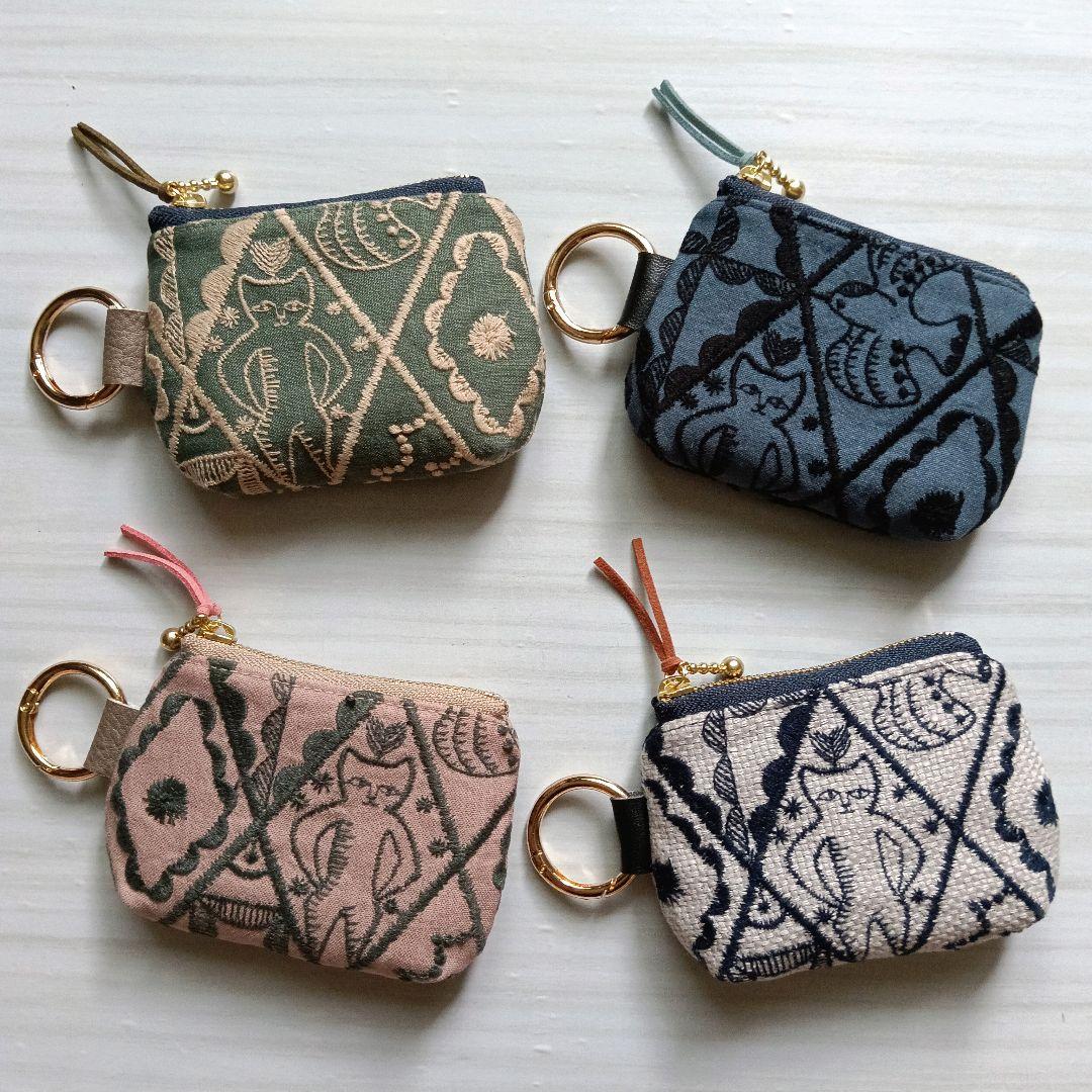 ✩ハッピー＊✩ミナペルホネン　ころんとミニポーチ　シンフォニー　ヴィレッジ