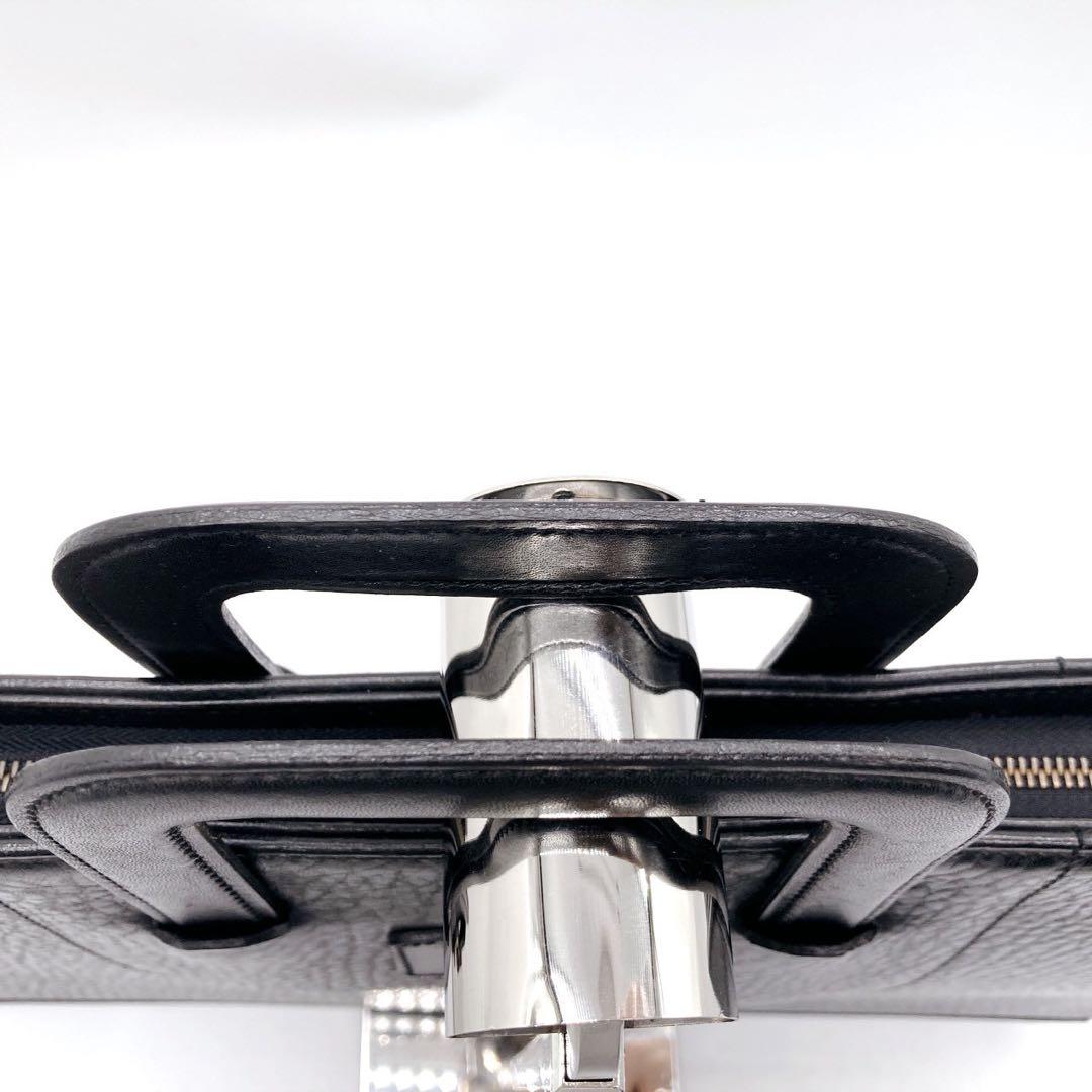 Burberry ビジネスバッグ　レザー　ブラック　ブリーフケース