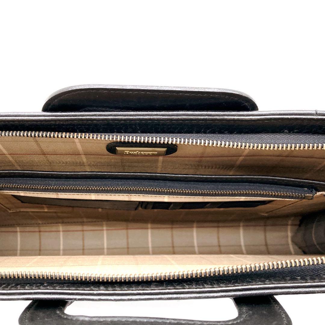 Burberry ビジネスバッグ　レザー　ブラック　ブリーフケース