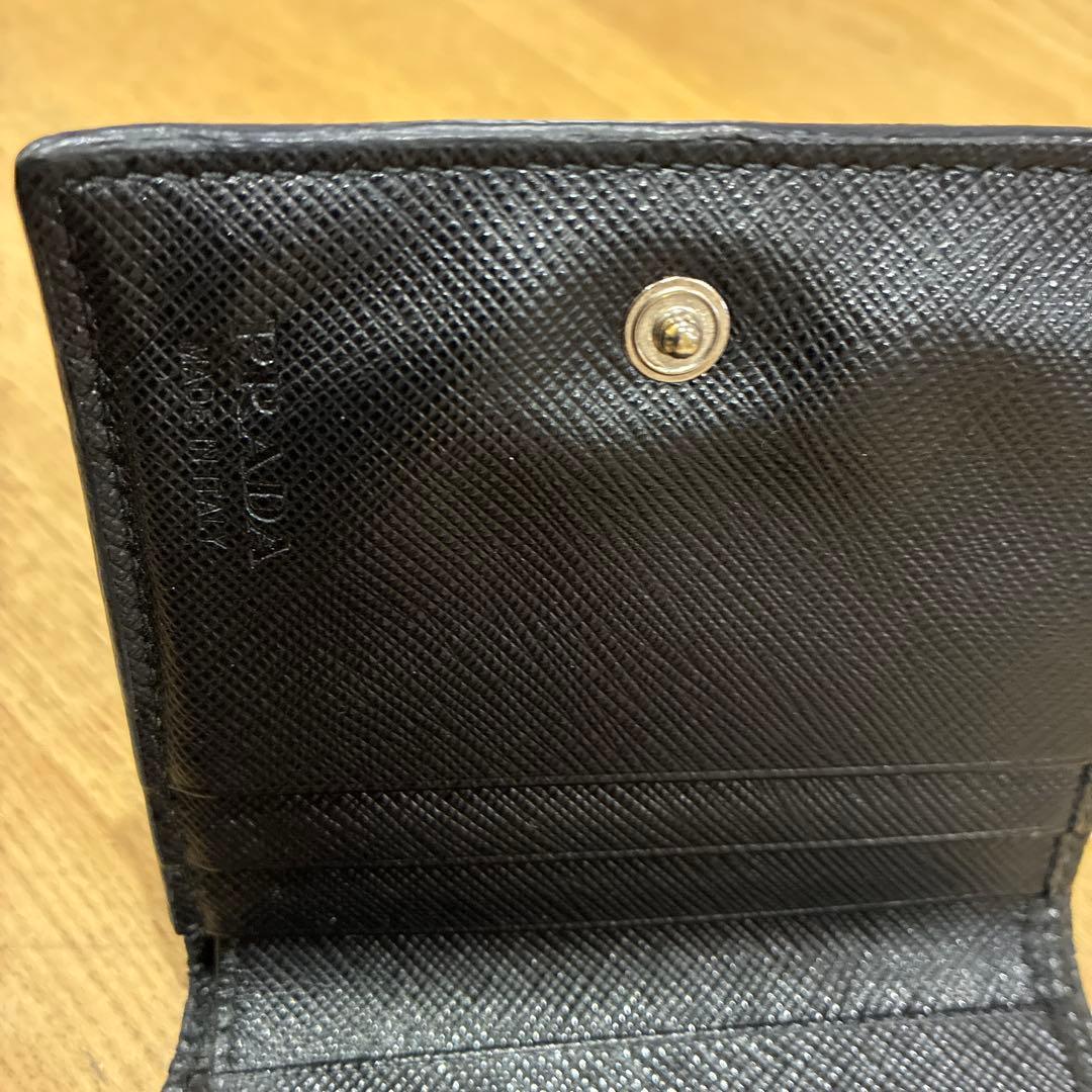 金*木様 PRADA ブラック 二つ折り財布 サフィアーノレザー