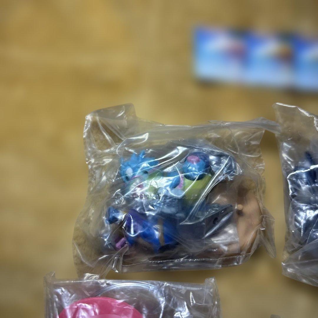 Dr.スランプ　アラレちゃんHGシリーズ　全6種セット　ブック6枚付き