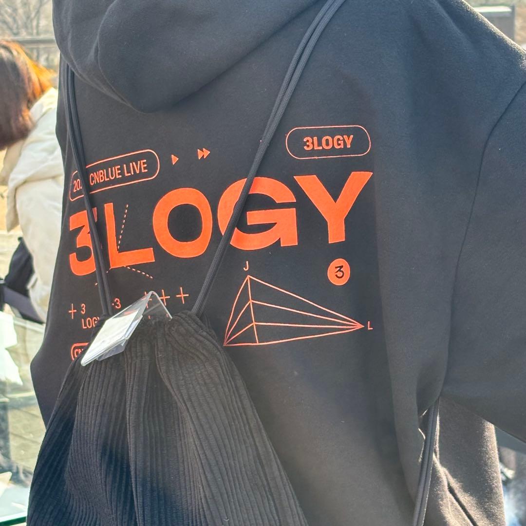 2026 CNBLUE ソウルコン '3LOGY ZIP-UP HOODIE②
