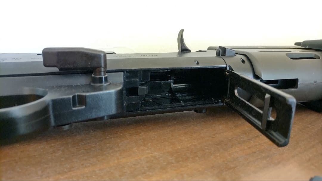 東京マルイ　SPAS12　スパス　予備シェル付き