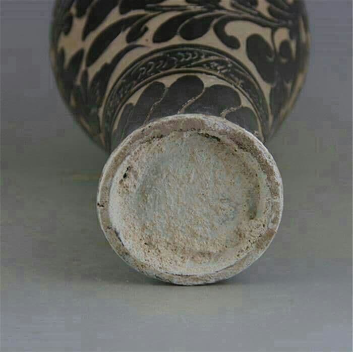 宋磁州窯 黒釉 手刻花梅瓶