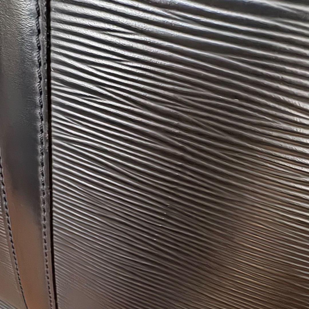 ルイヴィトン エピ ポルトドキュマン 黒 バッグ　ビジネスバッグ　A4収納可能