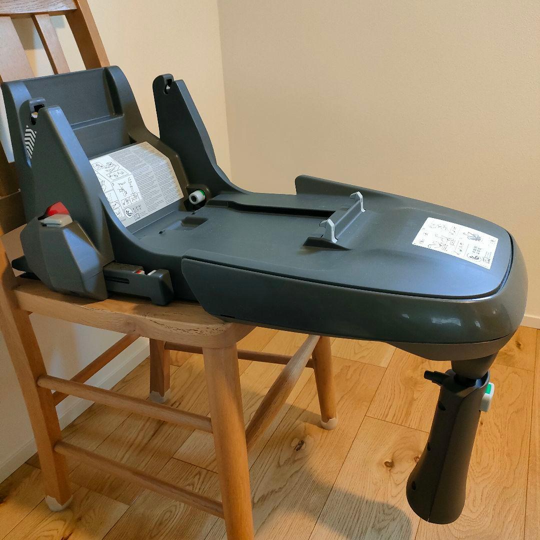 アウディ 純正 美品 Audi ベビーシートISO FIXベース セット