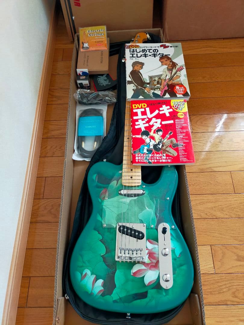 エレキギター 超美品!! 教本、スタンド付き 初心者セット！