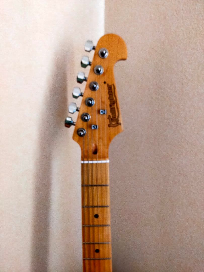 エレキギター 超美品!! 教本、スタンド付き 初心者セット！