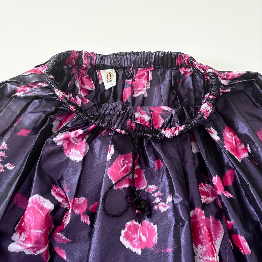 美品　定価13万程度　コムデギャルソン 100%シルク　花柄フレアスカート S