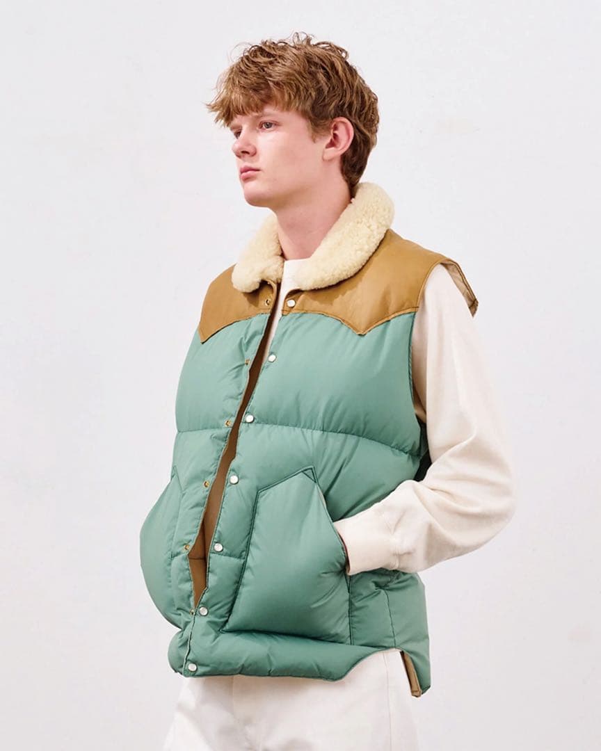 【美品】ロッキーマウンテンフェザーヘッド　ダウンベスト　40サイズ