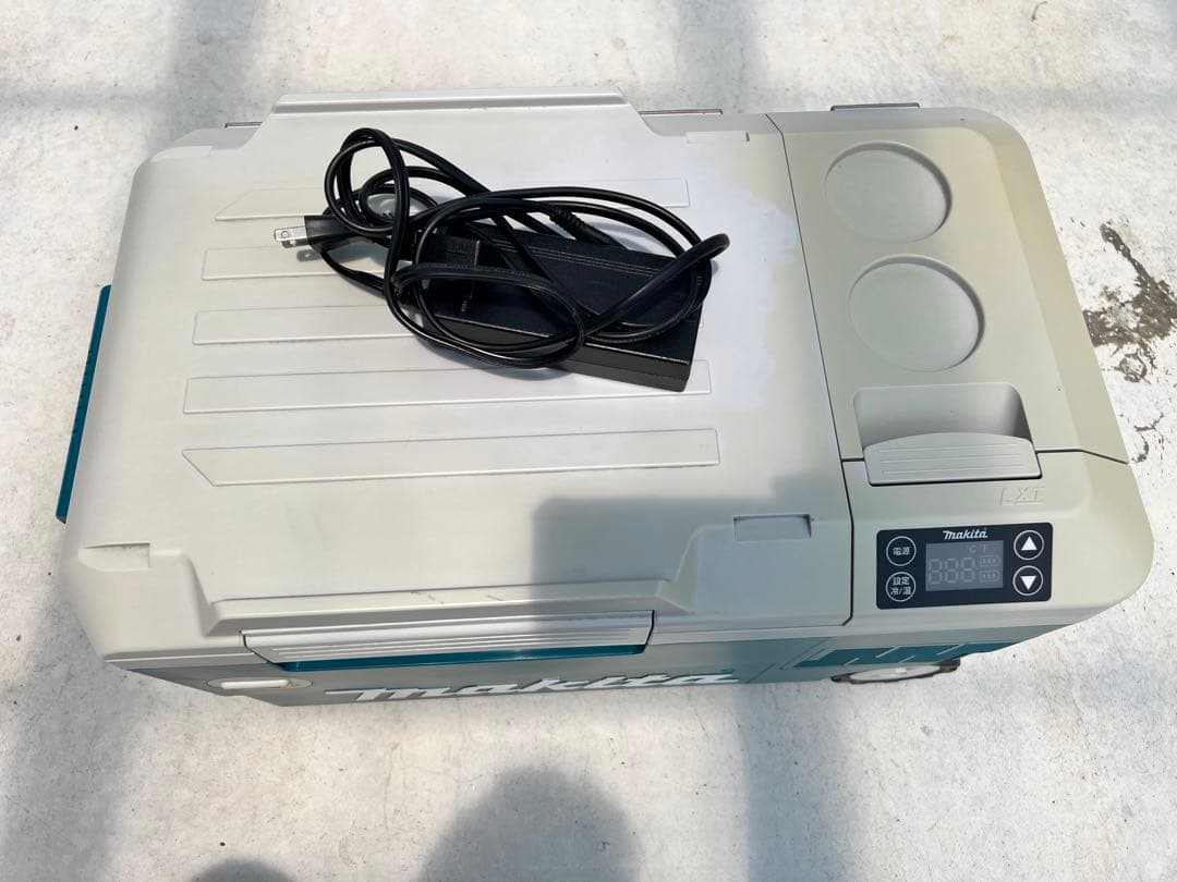 Makita マキタ　充電式保冷温庫　CW180DZ