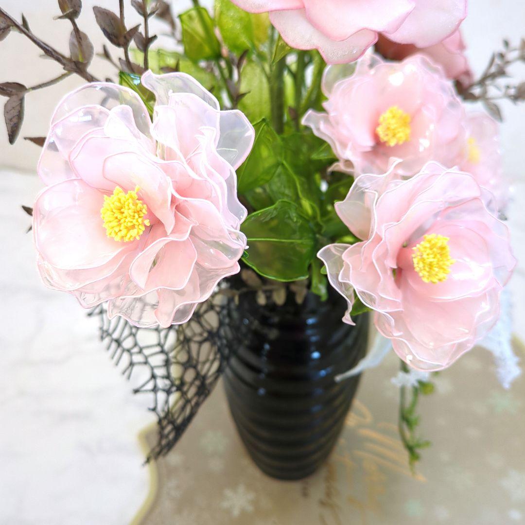 アメリカンフラワー　カトレア、バラアレンジメント