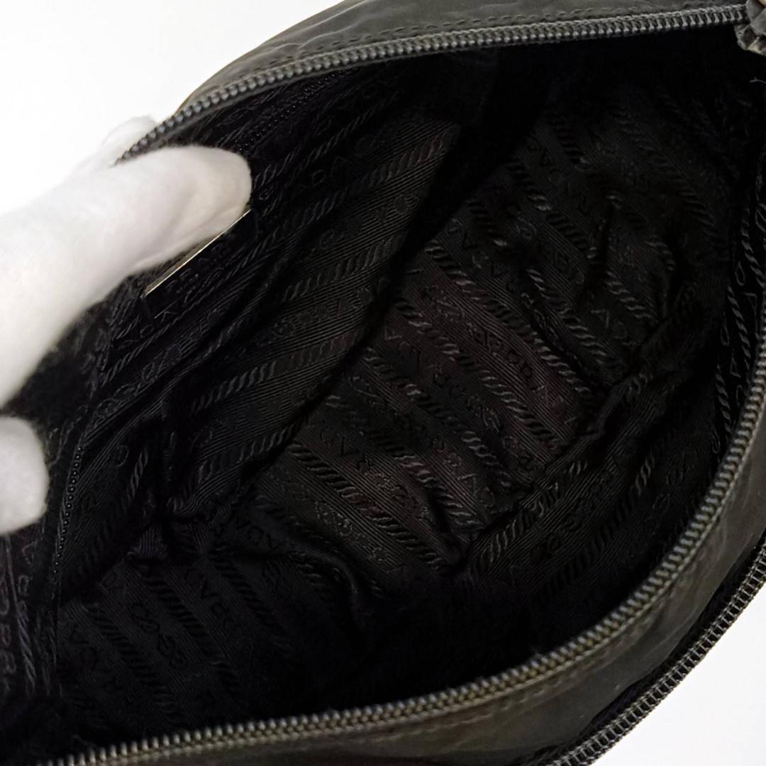 人気✨プラダ ショルダーバッグ カメラバッグ　三角ロゴ ナイロン 　レザー 黒