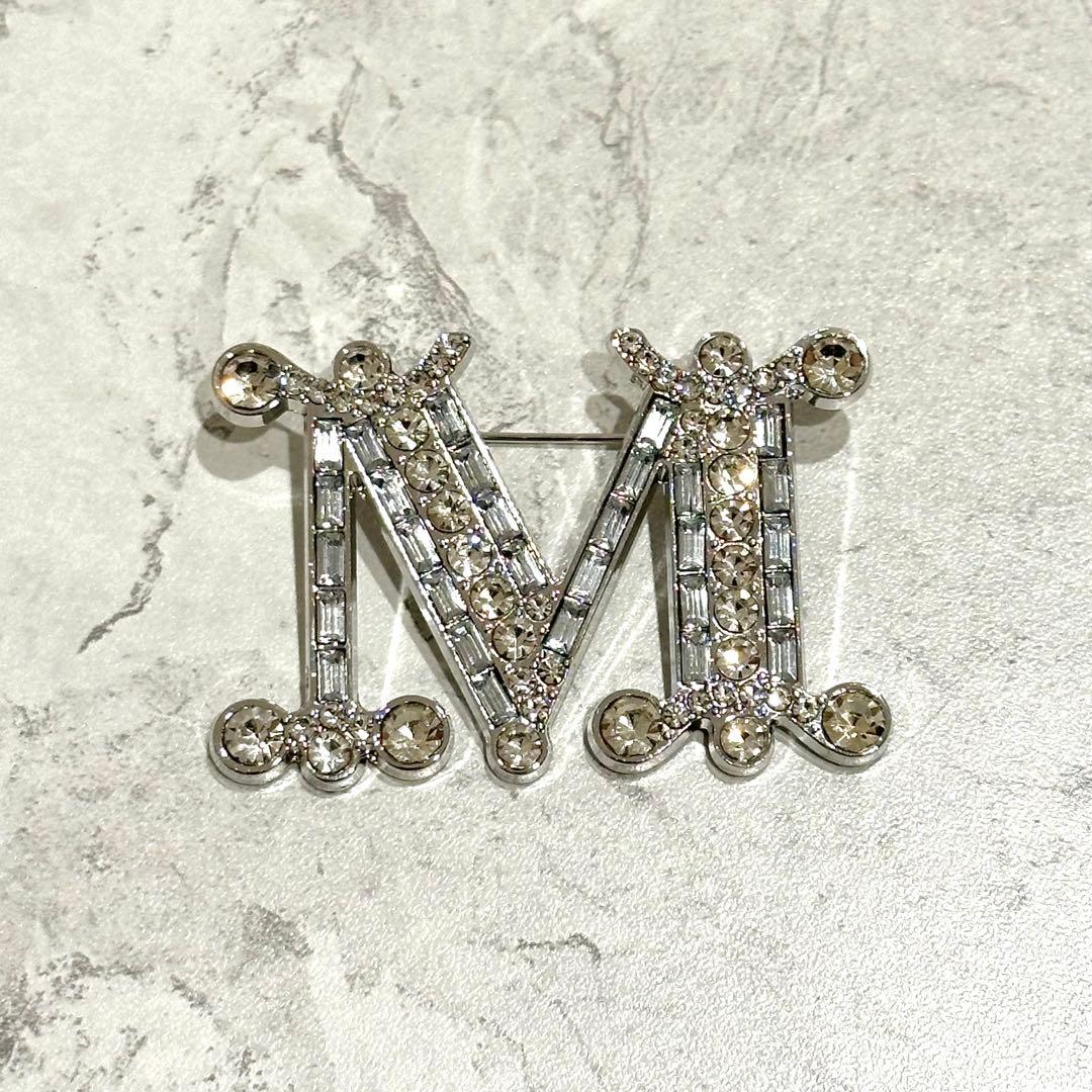 クリスタルブローチ Max Mara風 マックスマーラ風 Mロゴ シルバー