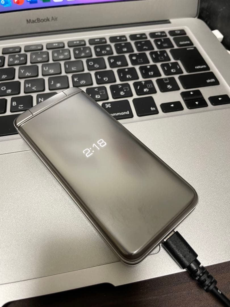 京セラKYOCERAディグノDIGNOケータイ3折りたたみ式 携帯電話 シルバー