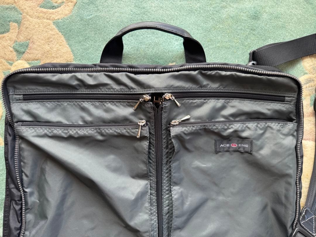 期間限定値下げ 極美品 ACE GENE ガーメントバッグ ブラック