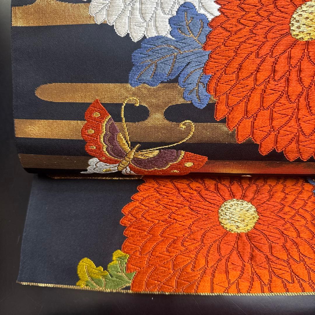 11-82 袋帯 美品 正絹 着物 刺繍 菊模様