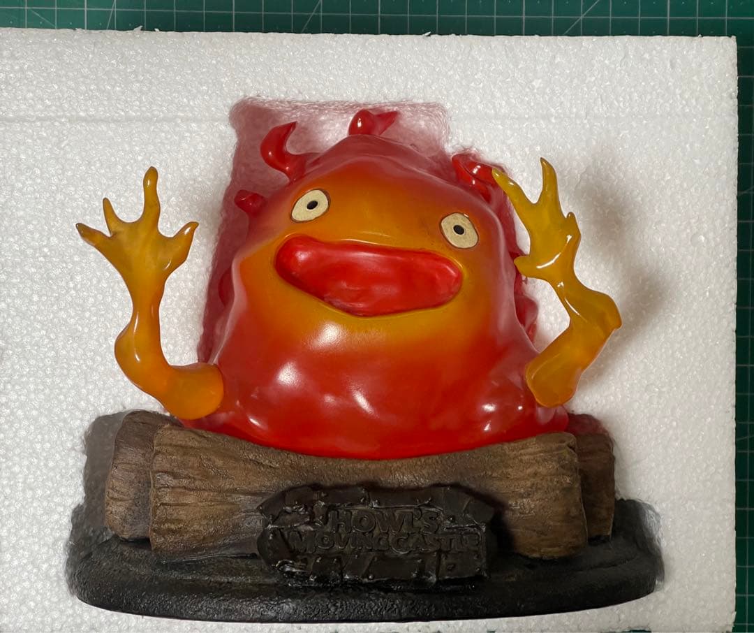 ハウルの動く城　カルシファーライトスタンド　メラメラ　ベネリック　送料無料