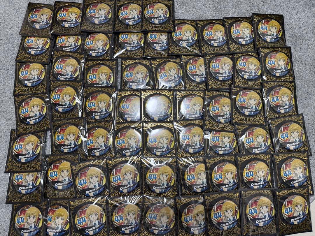 HUNTER×HUNTER バースデイ缶バッジ　クラピカ HUNTER×HUNTER クラピカ バースデー缶バッジ