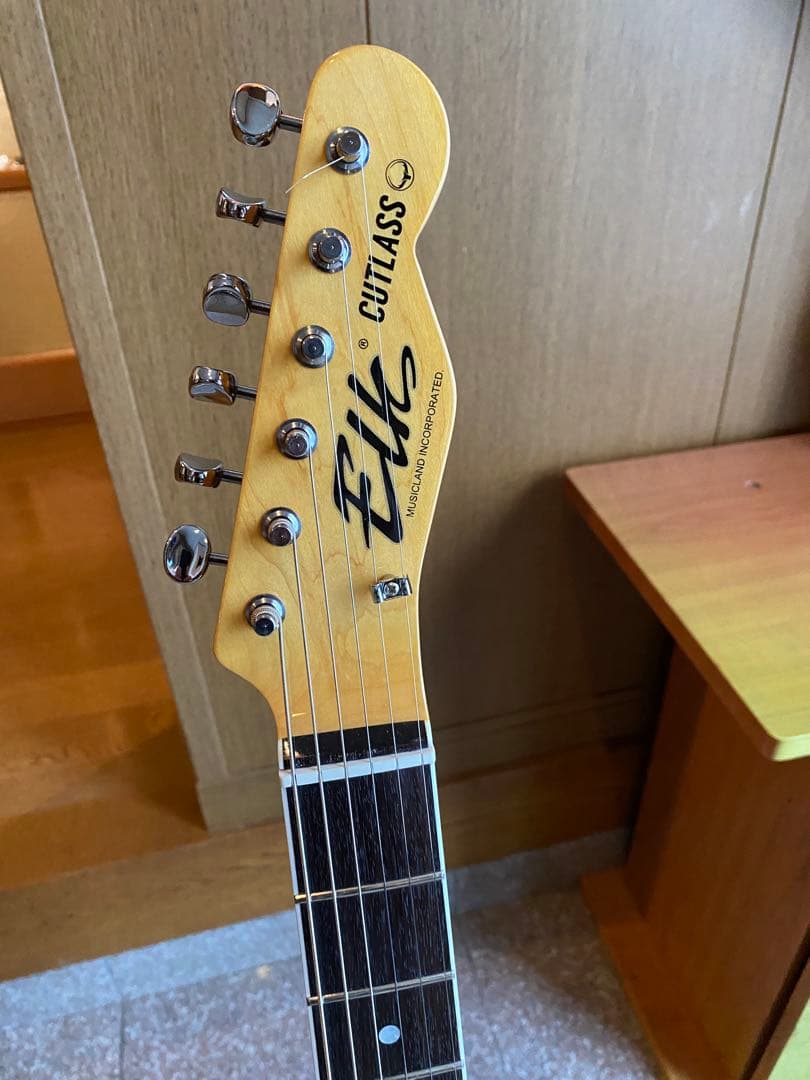 エルクカトラス ELK Cutlass ブラック エレキギター Bigsby搭載