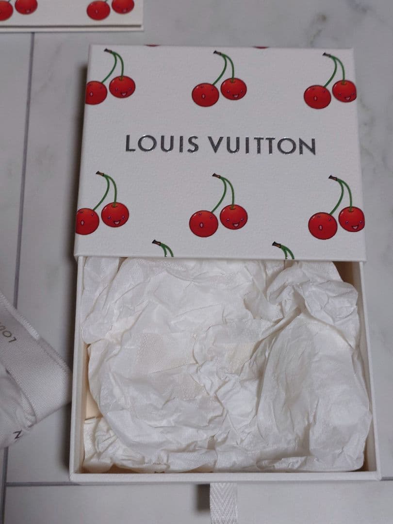 ルイヴィトン×村上隆 チェリー柄 ギフトボックス ショッパー ルイ