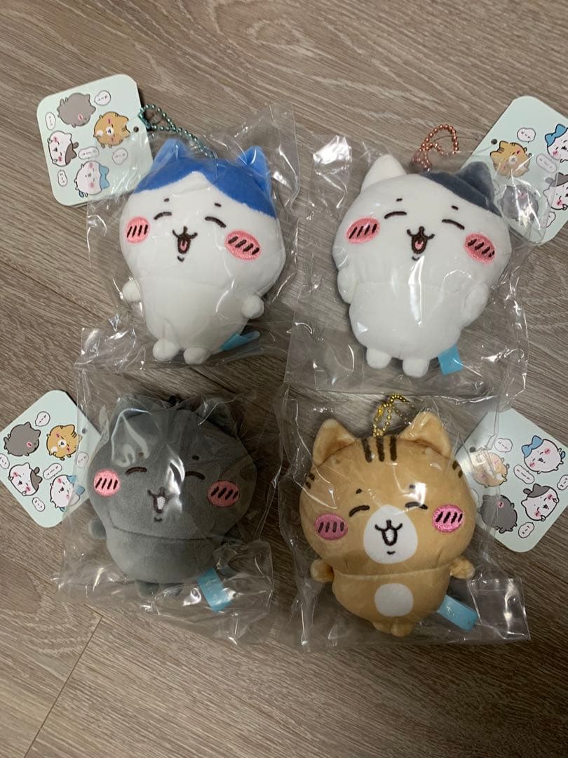 ちいかわ★ハチワレとごきげんななかまマスコット Amazon.co.jp: ちいかわ ハチワレとごきげんななかまマスコット