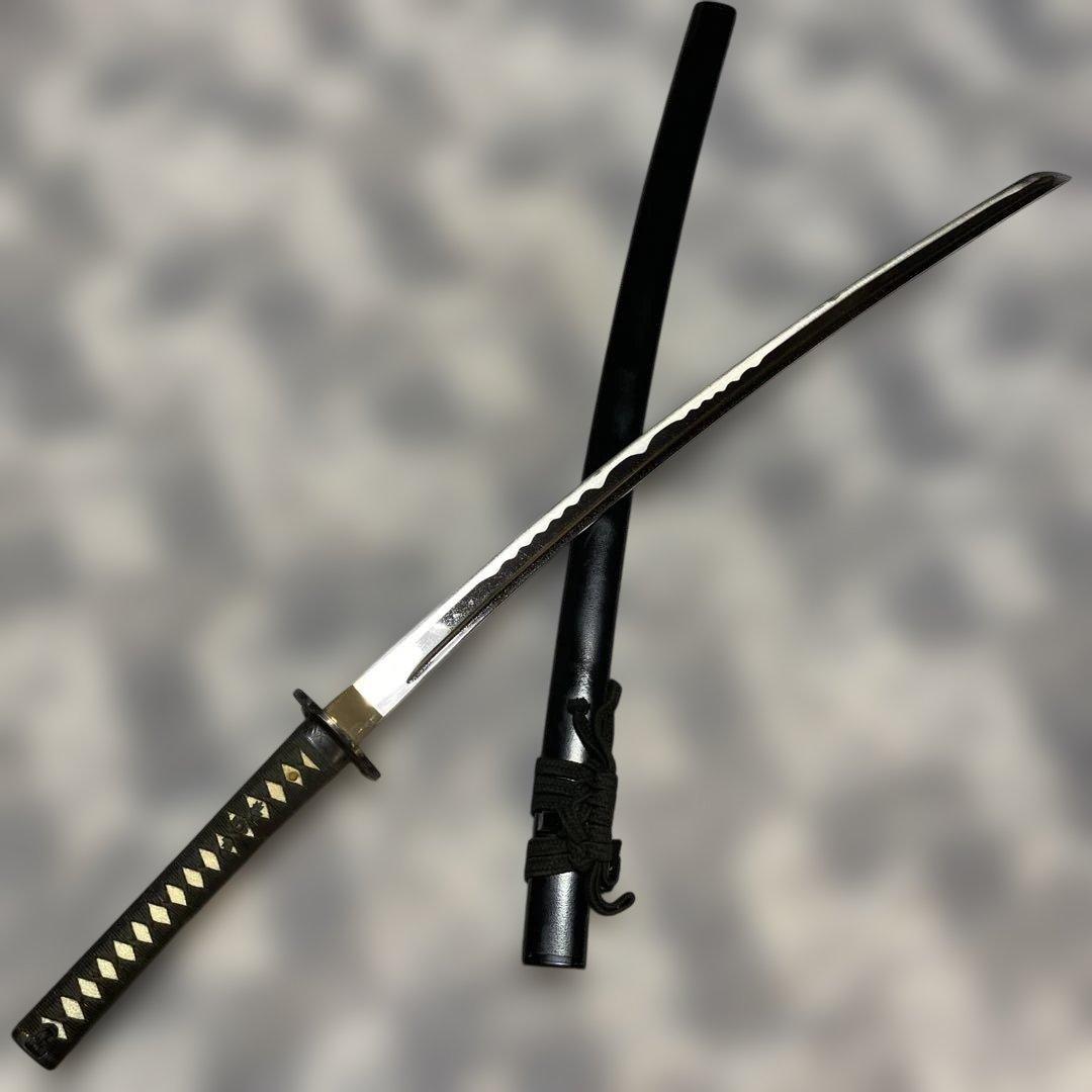 居合刀大刀 黒柄 竹笹図木瓜鍔 黒梨地鞘