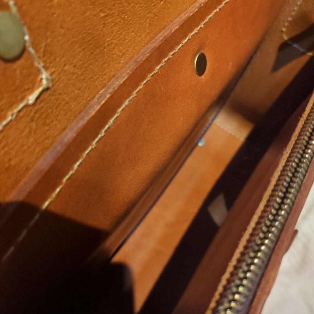 【メルカリ歳価格】HERZ サッチェルバッグ