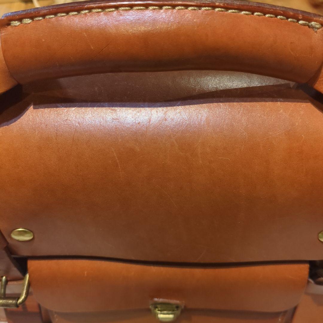 【メルカリ歳価格】HERZ サッチェルバッグ