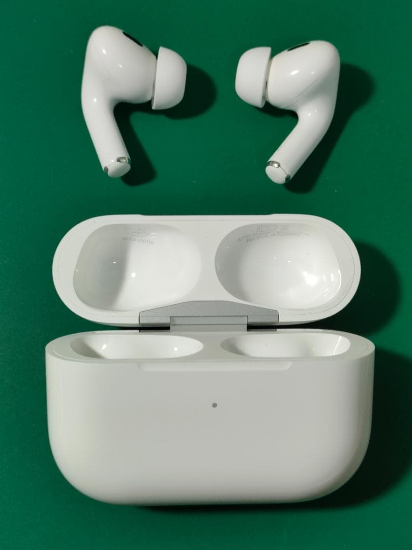 AirPods Pro2世代本体 ホワイト 充電ケース付き AirPods Proホワイト