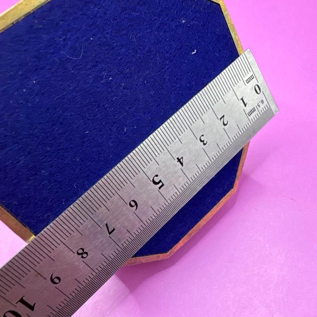 実家整理品 八角五輪塔 ？ 重さ 約1335g