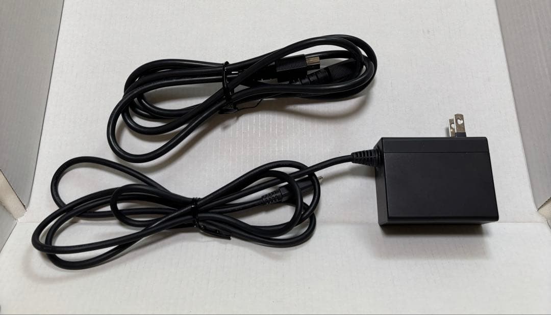 Nintendo Switch 本体+ジョイコン+マリカージョイコンハンドル