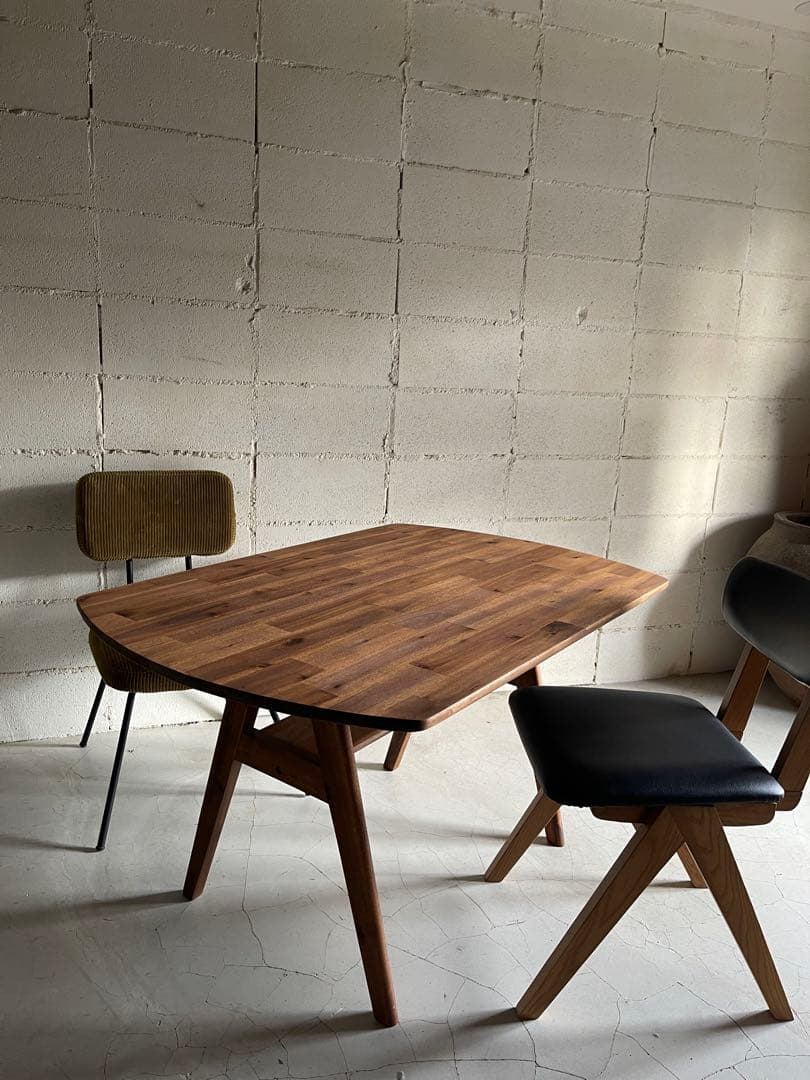 美品　unico ウニコ　SWELLA ダイニングテーブル　棚　リビングテーブル