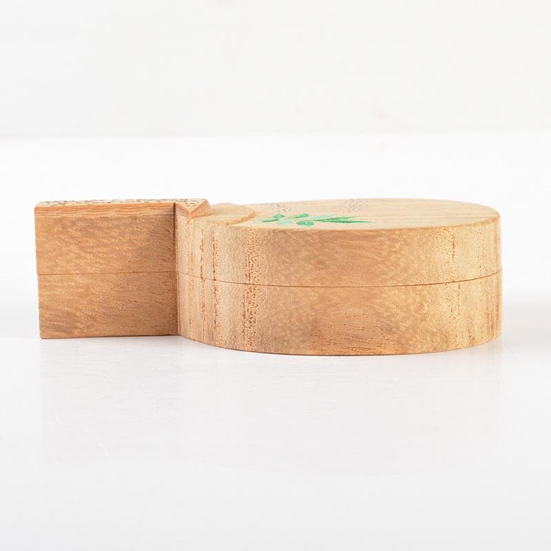 茶道具　道場宗廣作　団扇　葦に水　香合　共箱　V　5881