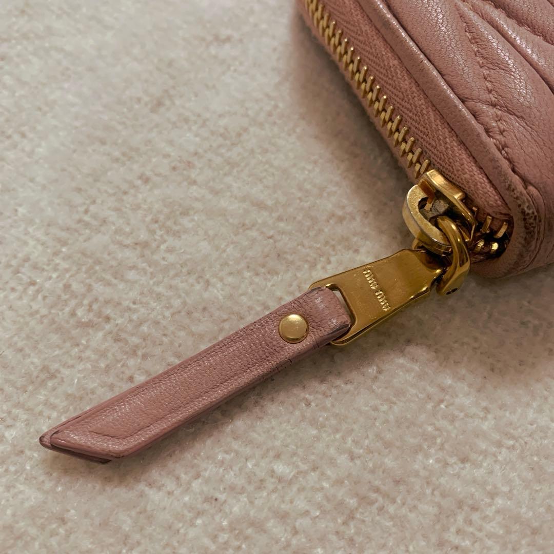 miu miu ピンク ケース